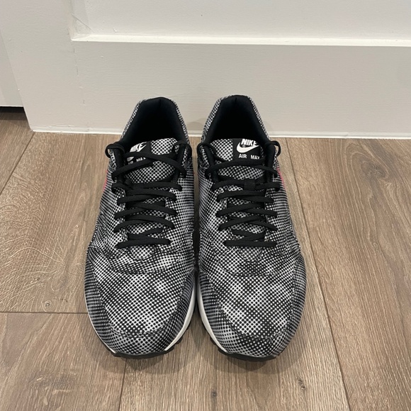 Nike Air Max 1 FB Hypervenom - Picture 2 of 3